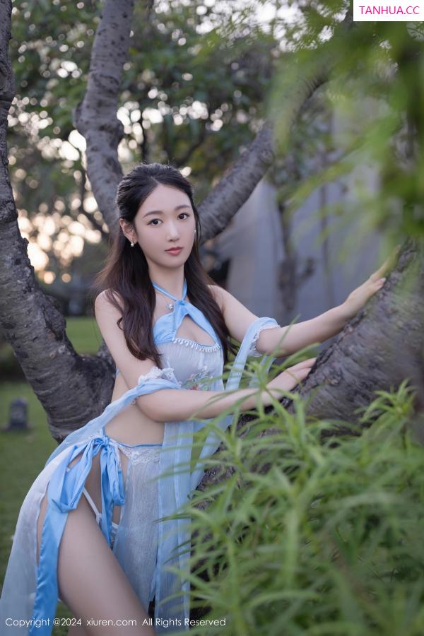 唐安琪  [XiuRen]高清写真图 2024.05.06 No.8492 唐安琪 美腿性感第24张图片